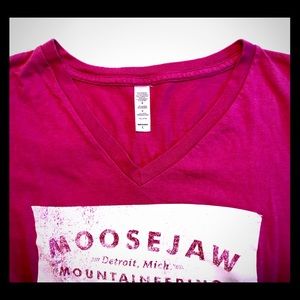 Ladies Vintage Moosejaw t-shirt